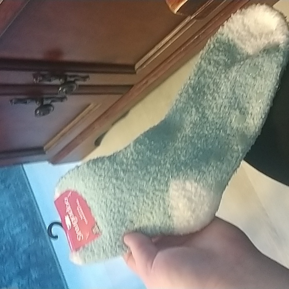 Snugadoo Adult Fluffy Socks